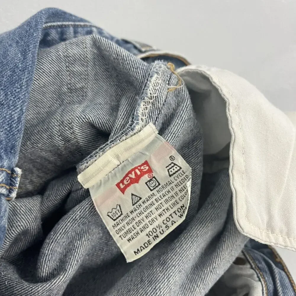 Levis measurements waist